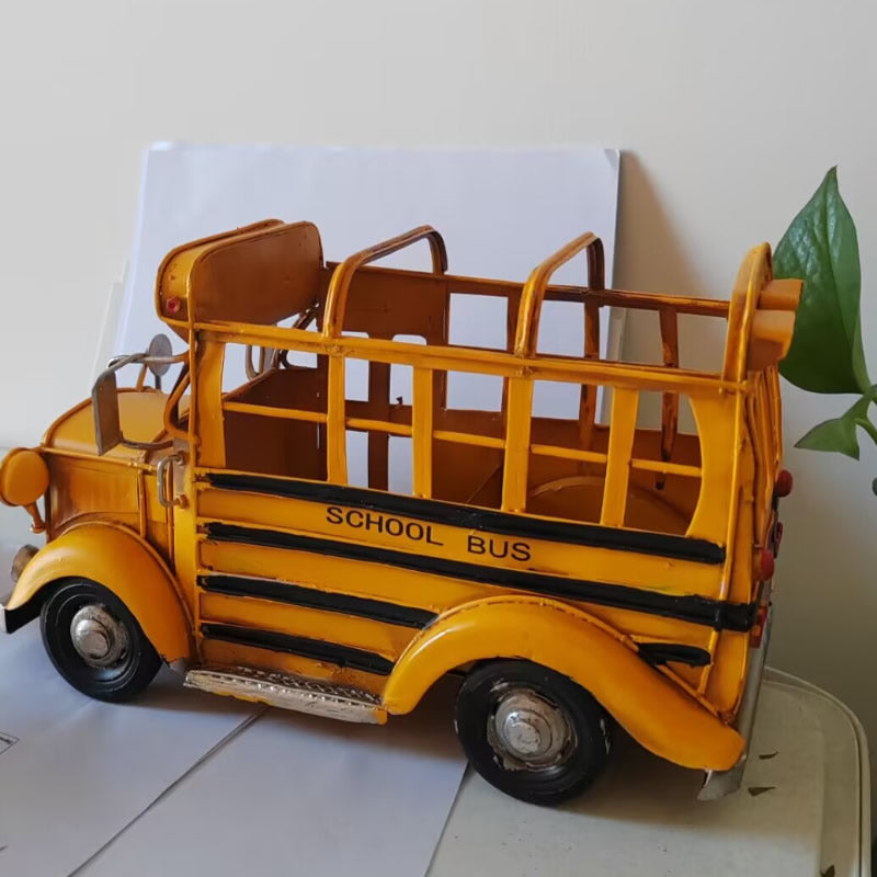 Vintage Yellow School Bus Metal Pen Holder – Retro Metal Craft Vehicle Desk Organizer Pencil Cup – Nostalgic Desktop Storage Box Gift for Teachers & Students