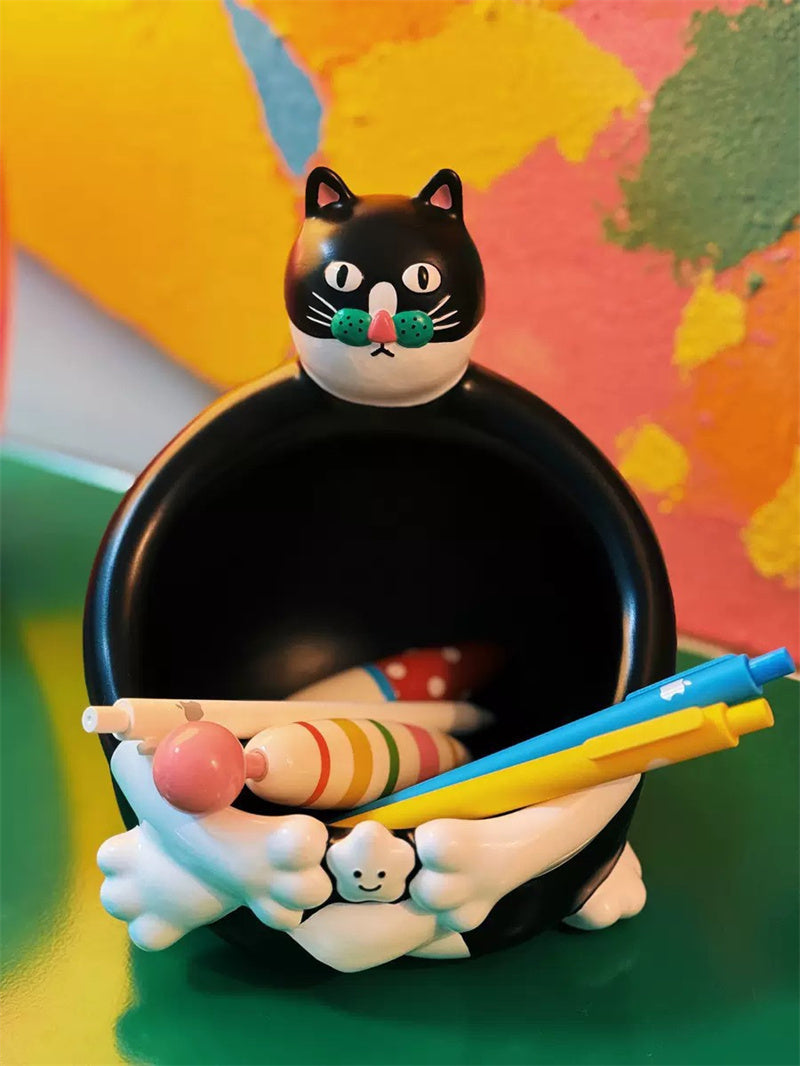 Cute Cat-Shaped Storage Holder – Adorable Black & White Cat Organizer for Remote Controls & Small Items