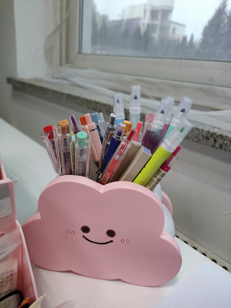 Cute Cloud Resin Pen Holder – Smiling Desk Organizer for Pens, Pencils