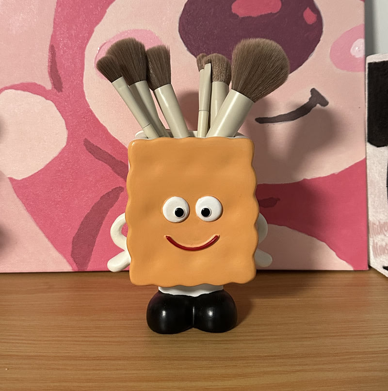 Cute Cartoon Biscuit Resin Pen Holder & Desk Organizer - Whimsical Desktop Decoration for Office, School & Home