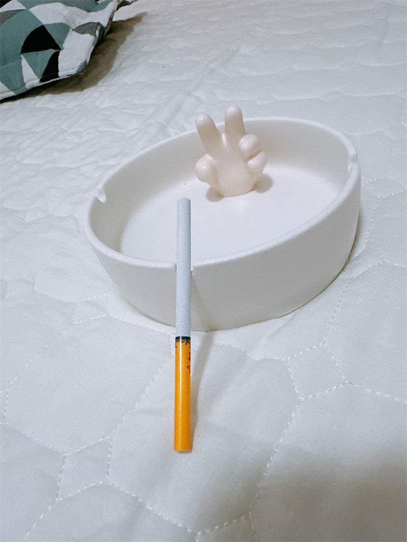 Creative "Peace Sign" Hand Ashtray, Funny Decorative Cigarette Ashtray