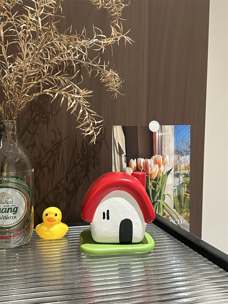 Cute House-Shaped Ceramic Toothpick Holder – Fun Desktop Organizer for Kitchen & Dining