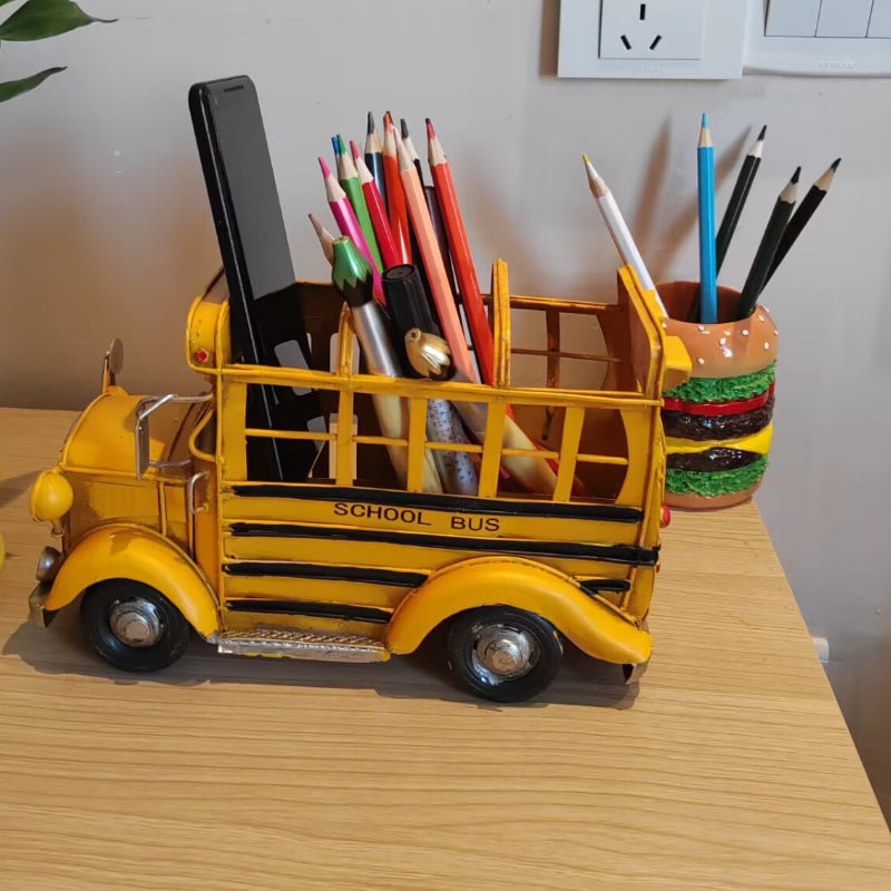 Vintage Yellow School Bus Metal Pen Holder – Retro Metal Craft Vehicle Desk Organizer Pencil Cup – Nostalgic Desktop Storage Box Gift for Teachers & Students