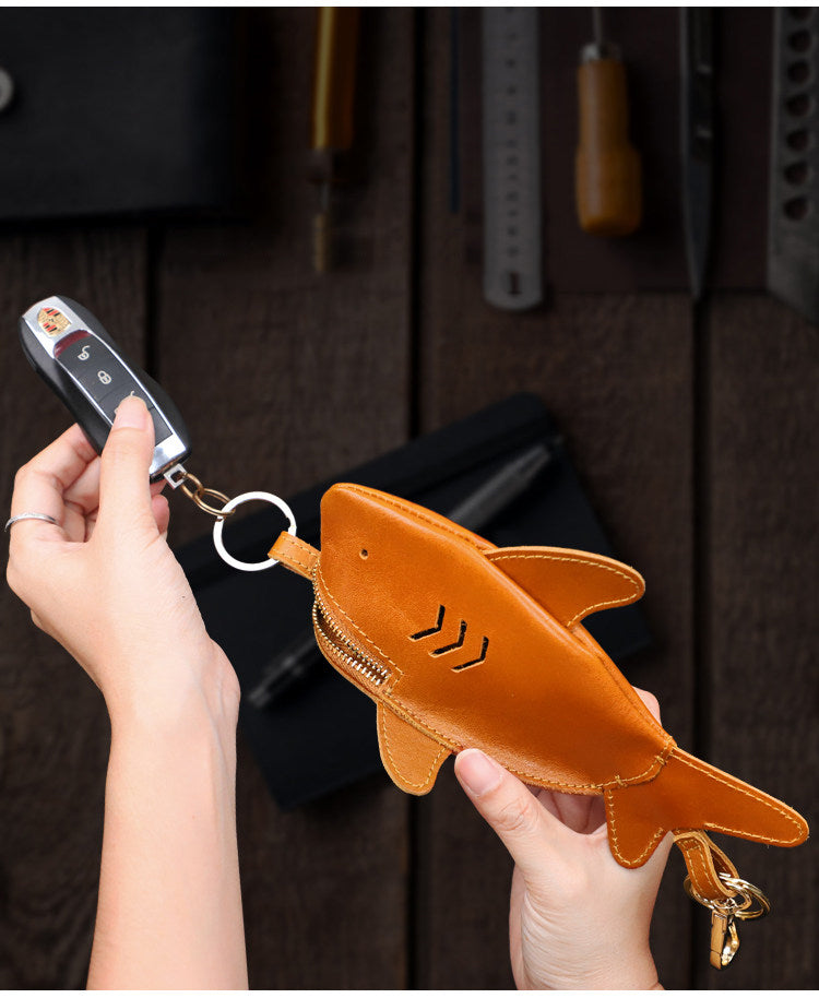 Genuine Leather Shark Key Pouch & Coin Purse – Whimsical Animal Key Case Organizer - Handcrafted Leather Keychain Bag Pendant Gift