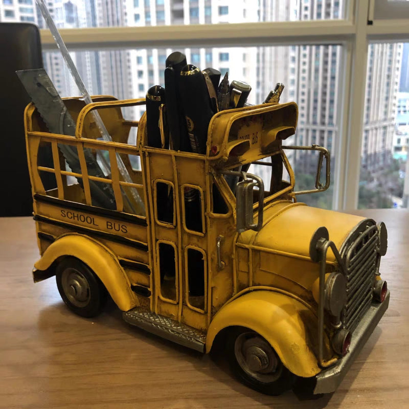Vintage Yellow School Bus Metal Pen Holder – Retro Metal Craft Vehicle Desk Organizer Pencil Cup – Nostalgic Desktop Storage Box Gift for Teachers & Students
